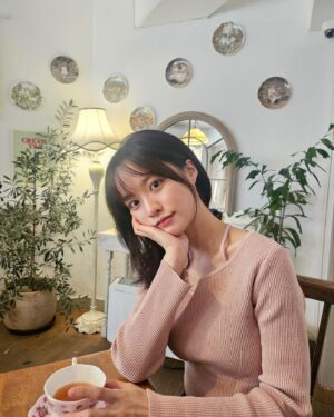Bae Yoon-kyung Instagram - 🫖🫖