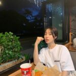 Bae Yoon-kyung Instagram - 🌊🌴🍟