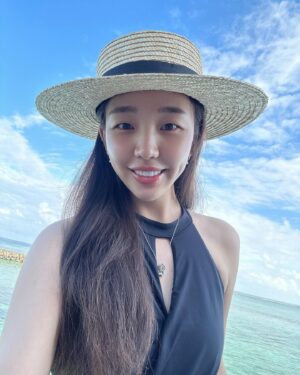 Baek A-yeon Instagram - 물놀이 죠아🐟🐠🐋🌊