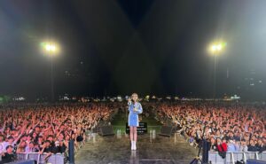 Baek A-yeon Instagram - 나 진짜 #과기대 만나서 너무 행복했다구..🫶🏻🥰
다들 재밌게 놀아줘서 고맙구, 
결혼 축하한다고 외쳐줘서 고맙구,
질투가나 타이밍 기가막히게 맞춰서 불러줘서 고맙구,,
받은것만 너무 많았던 과기대
사랑해 모두😘💜