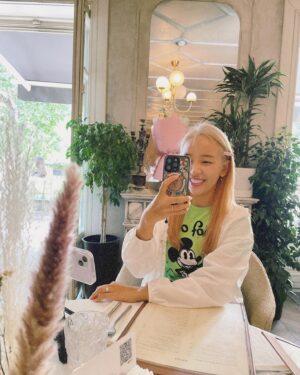 Baek A-yeon Instagram - 시원했던 #카자흐스탄 🇰🇿🍀