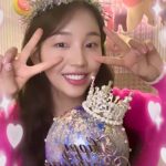 Baek A-yeon Instagram - 💜생일 축하 해주신 모든분들 고맙습니다💜 셀카 찍은게 없어서 캡쳐해서 사진 올리기,,😆