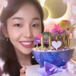 Baek A-yeon Instagram - 💜생일 축하 해주신 모든분들 고맙습니다💜 셀카 찍은게 없어서 캡쳐해서 사진 올리기,,😆