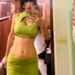 Bai Ling Instagram - Don’t forget to click the link in my bio for my fashion and creation @iambailing @quarantineromancee Me on a #filmset Many people asked me how to be healthy ? How to keep a #healthybody and #healthymind ? It is very important to choose healthy thoughts to think, maybe this is the very first thing we need to do, set and build a very healthy foundation, in order to do this, we have to first of all to build it solidly in our mind. See, we all choose #healthyfood to eat to keep our body healthy and fit , but we often forgot that it’s equally important also to select good positive healthy thoughts to think at all the time, when that become your condition then naturally you will just know what to do with your body and naturally know what to eat to keep your body and spirit healthy. Without that fundamental foundation you will always be struggling. You have noticed so many thoughts coming to your mind all the time, but which one to believe and to allowing it to expand is the question to think about. I have been eating #goodfood indulging myself a bit, I am a little fat, not as fitted , but I know when to stop eating too much, that takes a mind of #selflove to care for your #wellbeing and beauty. Cookie: We all have the wisdom to know about ourselves, it’s build in our system, when you love yourself and value yourself enough, then you will naturally know what to do in all areas of your life. You have the power and wisdom, and I know you got this. Love from #hollywood or from Bai Ling’s #healthyspa #bailingbeautysecret 👍💖😛 #healthylifestyle #healthyeating #healthyliving #healthychoices #fashion #positivevibes #positivequotes #positivemindset #positiveenergy #spa #workout #abs #bailibgmovie #bailingfashion #白靈 #白靈電影 #白靈的小蠻腰 #白靈時尚 #白靈語錄 #健身