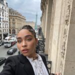 Bailey Bass Instagram - Thanks a million to @louisvuitton 🔓🤍 It was an absolute honor to attend such a fabulous show. @nicolasghesquiere you’re brilliant!! AND I got to attend with mama. #louisvuitton #parisfw