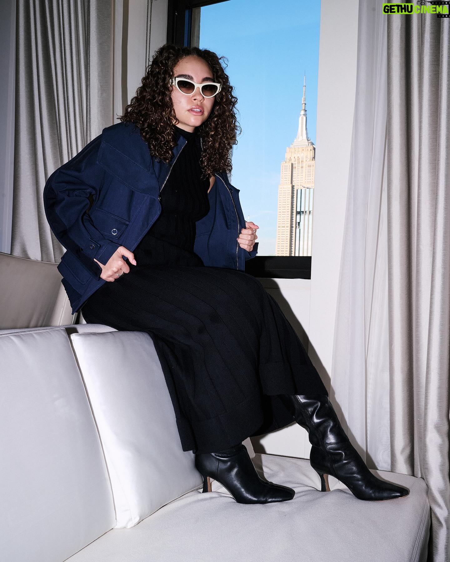 Bailey Bass Instagram - This New York Fashion Week I went make up free. This is what I’ve learned… 🥰Our impact and kindness matters far more than what we look like. I already knew this, but this Feb NYFW definitely solidified that ideology. ❤️What makes NYFW special is not necessarily the fashion, although that is a big part of it. One of my favorite parts are the people that make NYFW possible and the friends you get to celebrate and share the moments with me. @bachmai and @sophfei @priscilla.tsai and my mama ( @alesya.iggy ) made this one special for sure! 💋lastly, not every look HAS to be a no makeup look. I know, ironic. I think there’s a time and a place for everything to be fair, but, for sure, it was freeing not having to wash my face four times at the end of the day. p.s. I’ve wanted to say this for a while now. Please please stop filtering my face when resharing my posts. I purposely and intentionally don’t use filters and it’s hard to see my face filtered when I work hard to be confident in my own skin. Thanks fwends🌝🤍🪐💕 #nyfw #nomakeup