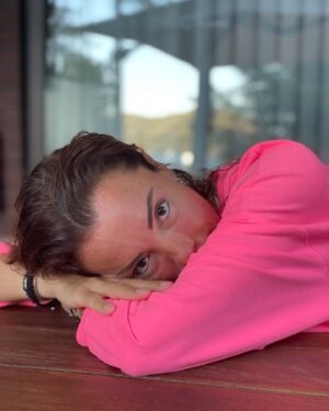 Banu Akdeniz Instagram - Düşünüyorum düşünüyorum düşünüyorum ama işin içinden çıkamıyorum😇İyi pazarlar 🧚