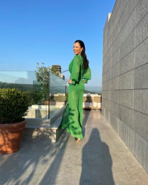 Banu Akdeniz Instagram - Eğlence başlasın 💃💃💃 #aybikesuatevleniyor @mmbahcecik @dogankopal @ozlemyldzmakeup 🧿🧿🧿 #düğünsezonu #instalike #instagood #instagram