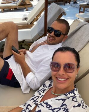Banu Akdeniz Instagram - Can parçam ,güzel kalplim,merhametli,vicdanlı canım kardeşim doğumgünün kutlu olsun 🎂 iyi ki varsın 🙏 Seni çok seviyorum 🥰 Yeni yaşında her şey gönlünce olur inşallah 🙏 @kazimakdeniz