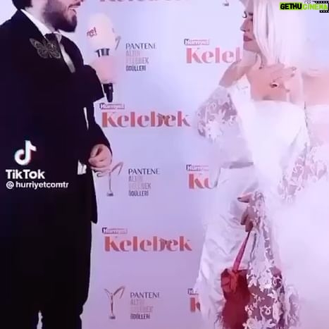 Banu Alkan Instagram - ALTIN KELEBEK ÖDÜL TÖRENİ#istanbul #india #dubai #london #paris #berlin #newyork #hollywood @kyliejenner @banualkanresmi @dunyaguzellerimmasada