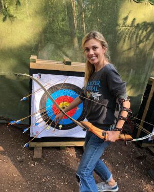 Bar Paly Instagram - The only type of RobinHooding I’m doing… 🏹🎯📈😅 #BowAndArrow #Arbalete