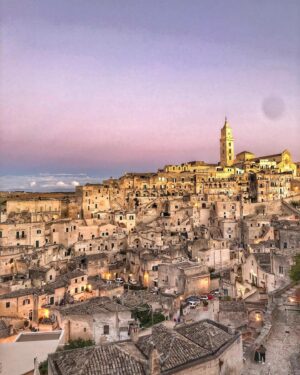 Bar Paly Instagram - It’s like being in a Cubist painting 🙌 #Matera 🇮🇹