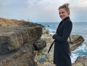 Bar Paly Instagram - Luv me a bit of DRAMA 🖤🌬