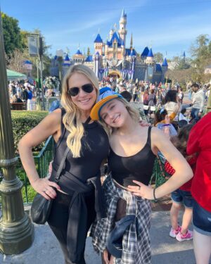 Barbara Alyn Woods Instagram - Happy Place @disneyland standing next to my princess @alyviaalind 👸👸👸👸👸