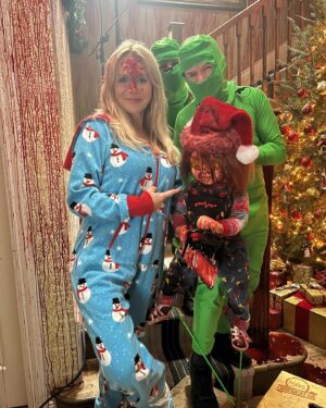 Barbara Alyn Woods Instagram - If you gotta go… go BIG! Thank you @realdonmancini and #chucky for a death I will always remember and cherish @chuckyisreal 🔪🔪🔪🖤❤️🖤