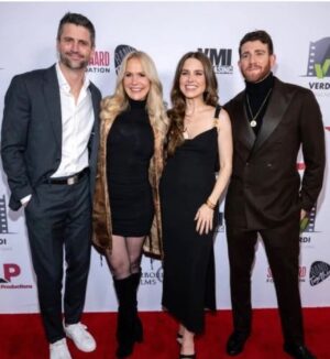 Barbara Alyn Woods Instagram - @junction_film is AMAZING!!!!⭐️So proud of you @bryangreenberg and @sophiabush !!!! (And love u @jameslafferty) 💙💙💙💙💙💙💙💙💙💙💙