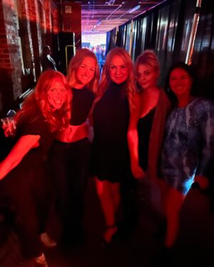 Barbara Alyn Woods Instagram - I don’t want to be anything other than me
#oth