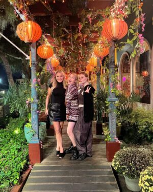 Barbara Alyn Woods Instagram - I don’t want to be anything other than me
#oth