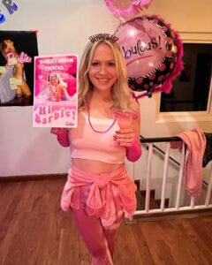 Actress Barbara Alyn Woods HD Instagram Photos and Wallpapers March 2024