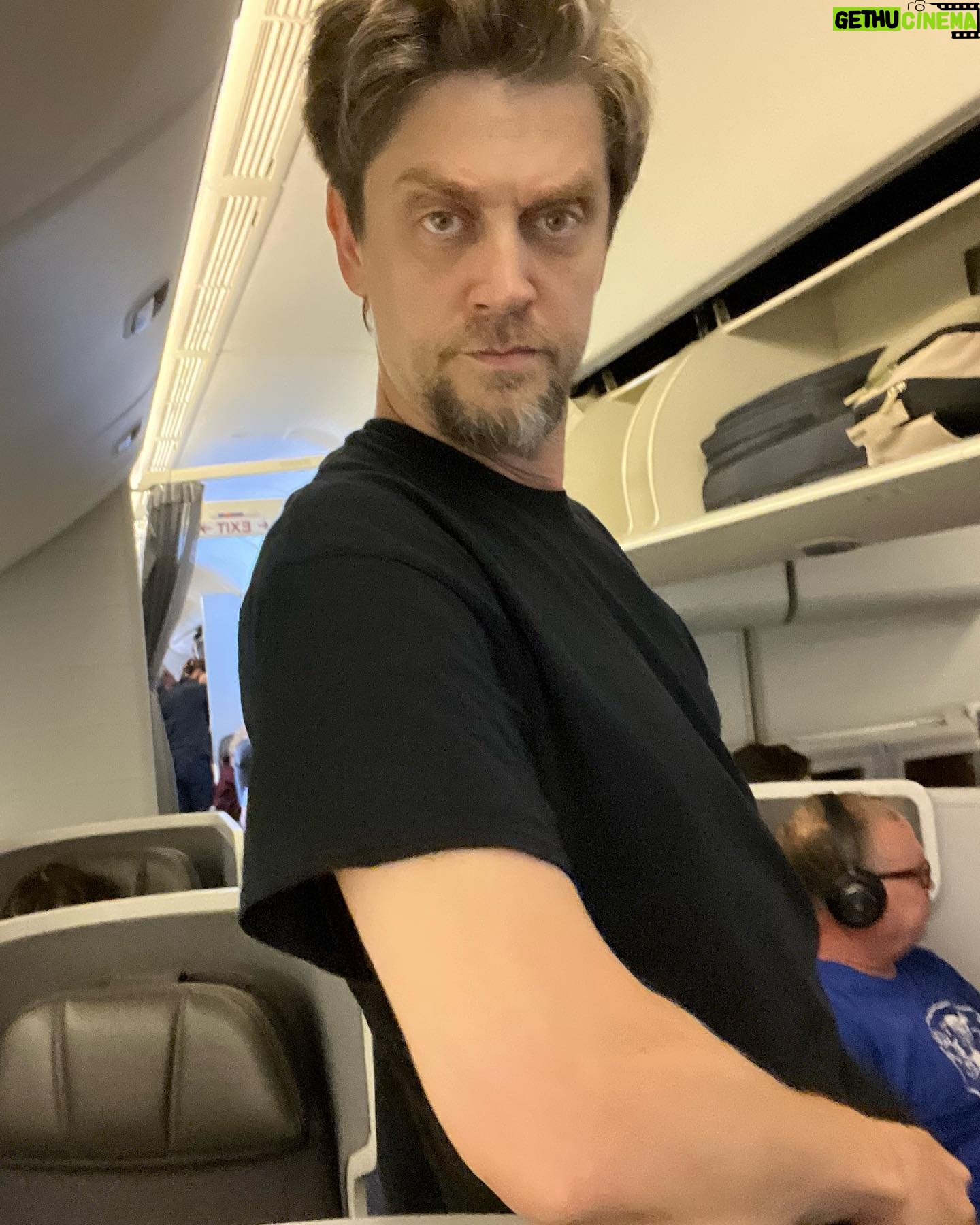 Bárbara Muschietti - 6.4K Likes - Feliz cumple aparato!!!! Happy Birthday @andy_muschietti.
49 añitos desde que llegaste al mundo. Que honor tenerte de hermano.