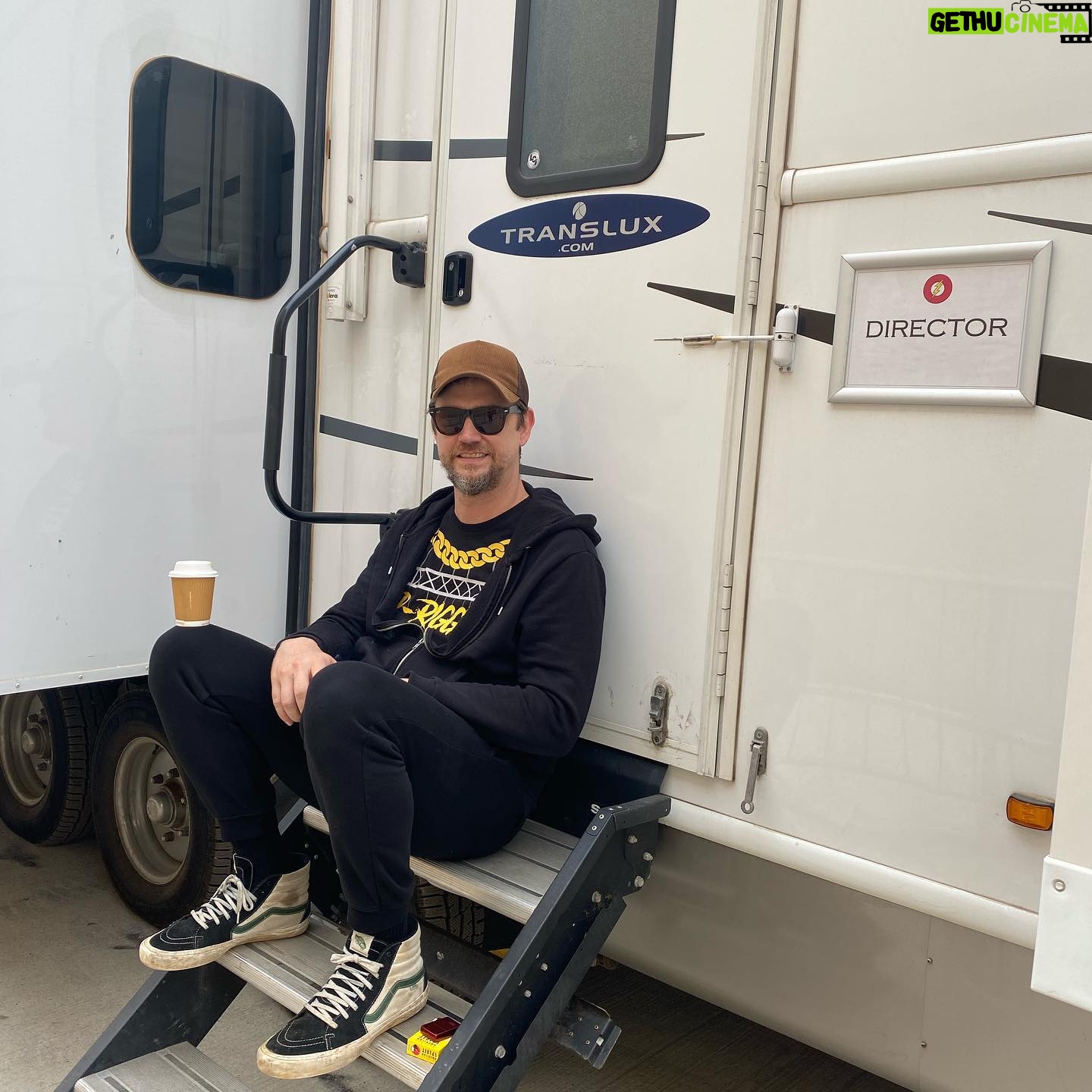 Bárbara Muschietti - 9.6K Likes - So close we can taste it… sweatpants, coffee, and dark deep purple circles. 🇦🇷Ya casi… jogging, café y ojeras violeta obscuro. @andy_muschietti @theflashmovie