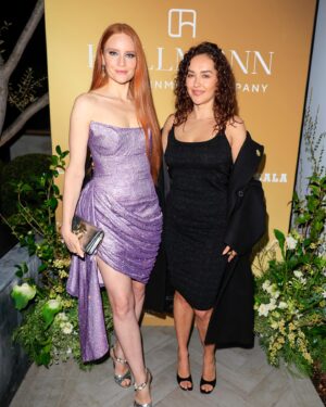 Barbara Meier Instagram - Celebrating movies with @hallmanngroup ✨
Wir hatten heute eine wunderschöne Dinnerparty in West Hollywood, bei der wir mit vielen Freunden und Kreativen aus der Filmwelt gefeiert haben. Die Stimmung war so schön und alle hatten so ein schönes Gemeinschaftsgefühl. Die Liebe und Faszination für Filme verbindet alle hier in LA. Mit Blick über LA bei Nacht freuen sich alle noch mehr auf die Oscars ✨

Mein Kleid war von der wunderbaren @jasminerbas ❤️ 

#oscars #preparty #celebratingmovies #losangeles