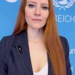 Barbara Meier Instagram - Heute ist Weltfrauentag! Als UNICEF Ehrenbeauftragte in Österreich setze ich mich zusammen mit UNICEF für verschiedene Projekte ein, um Frauen und Mädchen die gleichen Chancen wie Männern zu ermöglichen. Vor allem liegt mir hier natürlich die Bildung ganz besonders am Herzen, denn sie macht im Leben von Mädchen einfach den entscheidenden Unterschied! Leider haben viele Kinder und vor allem Mädchen keinen Zugang zu einem Schulsystem. Das müssen wir ändern und es ist so schön zu sehen, wie die Kinder, die UNICEF unterstützt, aufblühen und der Zukunft hoffnungsvoller entgegensehen können! #unicef #weltfrauentag #schulbildung #chancengleichheit #unicefösterreich #ehrenbeauftragte