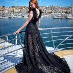 Barbara Meier Instagram – ✨Filmfest Cannes✨
Nur hier gibt es schon nachmittags so elegante Events auf dem Wasser (und an Land 😄)
Aber irgendwie auch schön, dass sich alle so hübsch machen um Filme zu schauen… 

#cannes #dinnerevent #celebratingmovies #celebrate #gown #glambyme