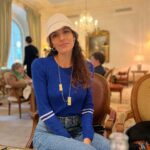 Barbara Opsomer Instagram - Mon séjour parisien touche à sa fin, et le moment est venu de retrouver ma vie de maman et mon petit garçon. Revenir à Paris, c'est comme renouer avec une partie de moi-même que j'avais mise en pause. C'est une bouffée d'air frais ✨ Mais ce qui me bouleverse le plus, c'est de réaliser quelle chance extraordinaire j'ai d'avoir des amis aussi exceptionnels. Vous êtes la lumière qui brille dans les moments sombres. À très vite, ma chère ville des lumières. Et à vous, mes amis précieux, je vous porte dans mon cœur, où que je sois ❤️