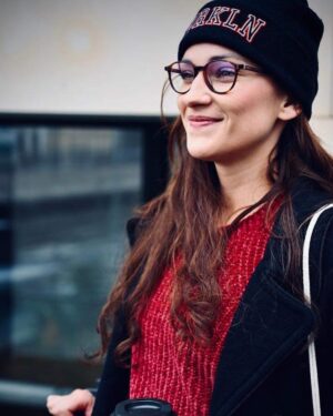 Barbora Jánová Instagram - Je to tak….po několika letech „tmy” se ta psychická dřina začíná vyplácet a vracet. Krásně to pojmenoval můj drahý kamarád @dagpalovic. „Vyhoření” neexistuje…je to ztracení se sám v sobě. Je to téma, které s vámi chci postupně sdílet a otevřít. Byla jsem nešťastná, hodně. A hodně dlouho. A celou tu dobu jsem věděla, že za tu zkušenost jednoho dne poděkuju. Že časem uvidím ten důvod „proč”. I v těch nejtěžších časech, kdy jste na kolenou….veřte. Dycky veřte. Děje se to pro nás. Ne nám. 🤍🤍🤍 A díky všem lidem, kteří stáli při mně. 🤍🤍🤍 #mama #tata #bracha #baluthepes @ren_vla @karelkantor @senduss @weroniqque @lucievonchitzki @monika_taura @aidam_limitless_blazzaz @ajaporadcotoje @marunka.fialova @miromraz @alena.dolakova @balkova.janka @pietra_fotografka @molliy_video @marketa_mol @dagpalovic @jirimadl86 @tomaspaprstein @klubovnanadeje @alena.dolakova @medaela__  @honza.moucha @vladimirdoskydoskar @katerinamoravcova.fotografka #daví a další.
#love #laskaje #support #thankful #vdecnost