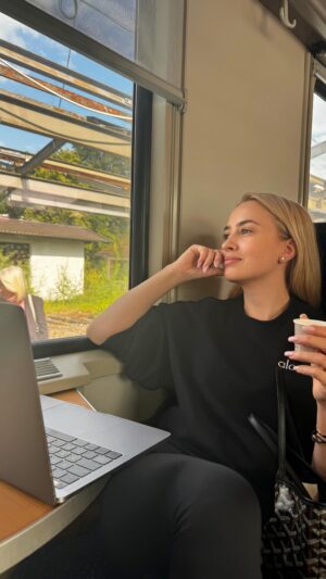 Barbora Krajčírová Instagram - Isť vlakom bol dosť dobrý nápad… Mníchov, bol opäť skvelý. Prídeme opäť🥰 #travel #münchen #germany