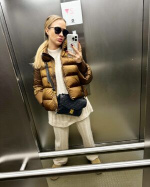 Barbora Krajčírová Instagram - Hello weekend 🕶️ neubehni rýchlo 👣