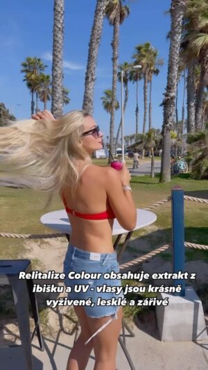 Barbora Mottlová Instagram - Na tenhle skvělý US roadtrip jsem se fakt moc těšila a taky si ho hodlám pořádně užít! A rozhodně nesmím zapomínat se o sebe taky trochu starat, protože ty podmínky nejsou úplně optimální, co si budem..
Jasně, že jsem si z domova vzala i svoje super pomocníky na vlasy od @tresemme_czech_slovak_republic 🤩 Tentokrát řadu Revitalize Colour, která obsahuje výtažek z ibišku a UV filtr. Vlasy jsou hydratované, chráněné a přitom lesklé 🤩
Za super cenu najdete v @rossmann_cz ✨

#SilneVlasySilneJa #SilaTresemme #Trespartner #tipyzdrogerky