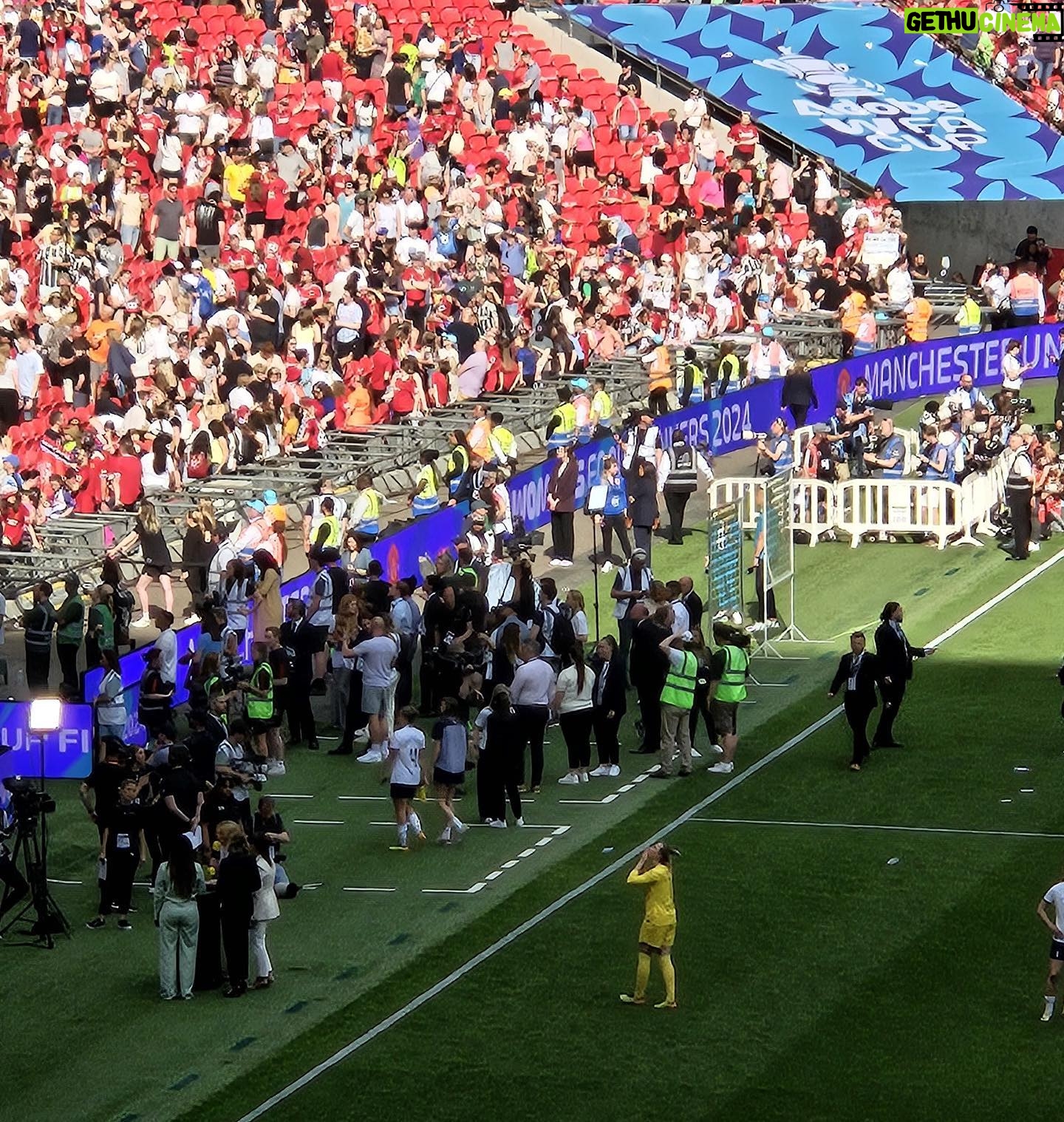 Barbora Votíková Instagram - When I was younger I haven’t even dreamt of making it to sold out Wembley, as a kid I would never think it is possible nor that I’d make it this far to be a part of a team, that made it there to FA Cup finals haha. There we go. Though we didn’t get the trophy I’m so proud of the medal and the team. Thank you to all the Spurs fans for making this day so special. A day to remember. 🔒 Women’s football here in England and it’s fans is a different dimension!🤯😮💨😁 Not my mum crying five times during the day.