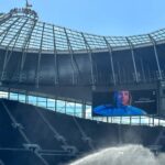 Barbora Votíková Instagram – Flying in🌪️😅 Thank you my Spurs family 💙🤍 #meanwhileinnorthlondon #waitingforabus