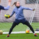 Barbora Votíková Instagram – Tuesday office @spurswomen 👋🏼