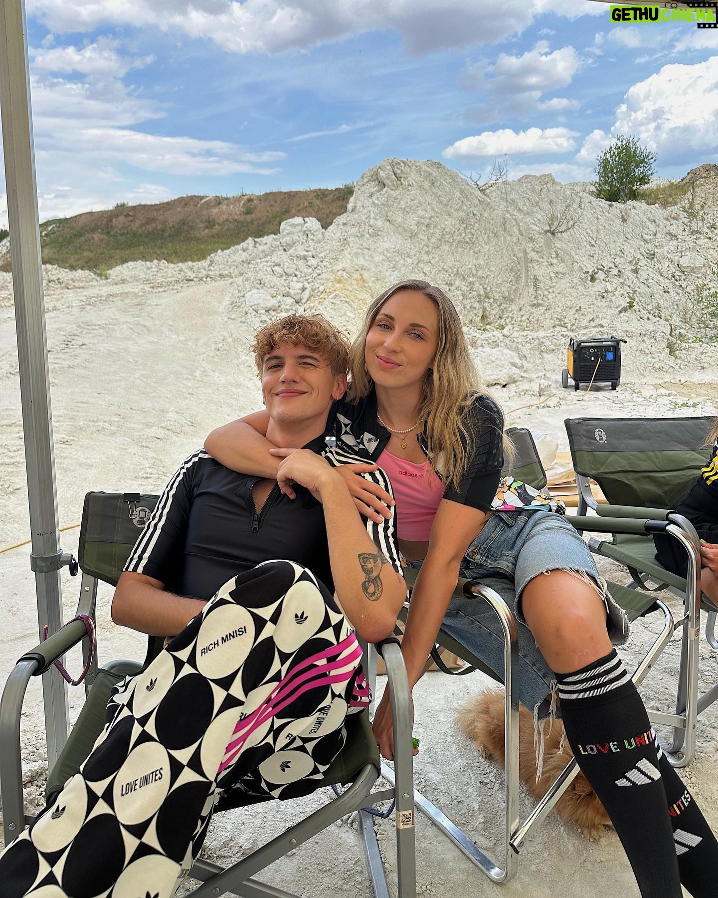Barbora Votíková - 41.2K Likes - znáte moji ženu? pěkná, co?