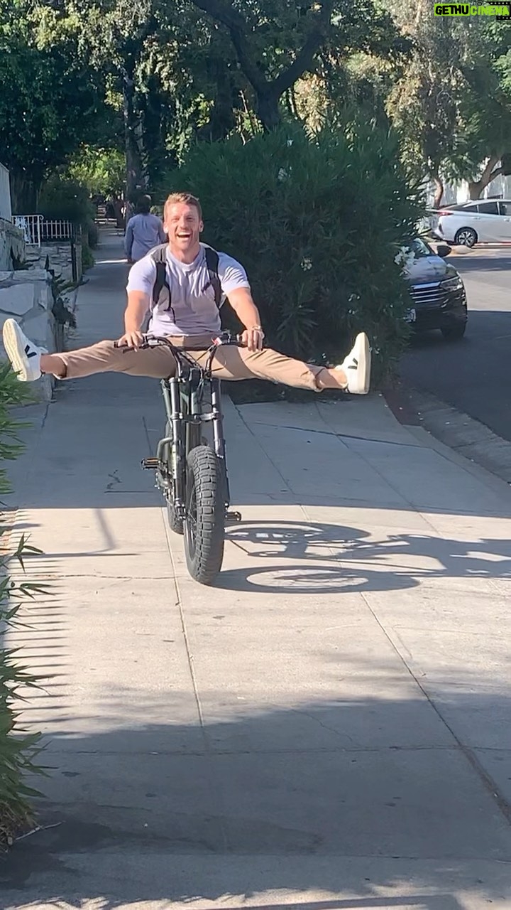 Barrett Wilbert Weed Instagram - When your friends in LA are elite athletes but you still love them. ππΈπ―ββοΈβ€οΈπ #bikes #hikes #nothankyou