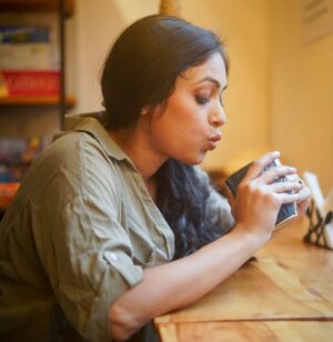 Basabdatta Chatterjee Instagram - Sundayingg 🌚❤️

📸- @myself_suvam
🧚🏼- @moodswings_styles
🔗- @rudrakshprnads 

#photo #coffee #coffedate #selflove #loveyourself #sundaying #sundayfunday #sundayvibes #goodvibes #instamood #instapost #instagram