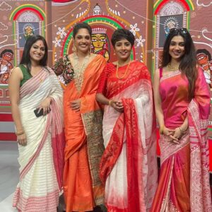 Basabdatta Chatterjee Instagram - অষ্টমীর আড্ডা, ABP আনন্দ র স্টুডিওতে।

@mumtaz_sorcar @rajnandini_

#live #adda #studio #latepost #abpananda

Thank you Moumita di, Atasi, Puru da, Papia di