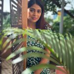 Bavithra B Instagram - Just like that 😉 PC @bhargavi_eshwaramoorthy #misssouthindia2017 #misssouthindia #suntv #suntvanchor #ranjithame #ranjithameonsuntv #singapenne #singapenneonsuntv #bavithra #singapennemithra