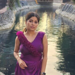 Bavithra B Instagram - Outfit by @oshinanil 
Clicked by the handsome @iamdarshak

#misssouthindia2017 #misssouthindia #suntv #suntvanchor #ranjithame #ranjithameonsuntv #singapenne #singapenneonsuntv