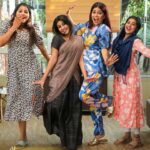 Bavithra B Instagram - Off-screen alaparaigal 😂❤️ சிங்கப்பெண்ணே | திங்கள் - சனி | 8 PM #SunTV #SingaPenne #SingaPenneOnSunTV #Serials #TamilSerials #SunDigital