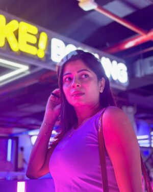 Bavithra B Instagram - 🍭

Pc by the sweetest @iam__amaljith 🙌🏻

#misssouthindia2017 #misssouthindia #suntv #suntvanchor #ranjithame #ranjithameonsuntv #singapenne #singapenneonsuntv #bavithra #singapennemithra