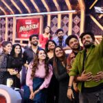 Bavithra B Instagram - Anchors Squad ! 🌟 @bavithraofficial @pujitha_devaraju @vjrakesh_offl @vj_nikki_ @rj_bladeshankar @dipshi_blessy @akalyavenkatesan_official Pc - @s.a_arun_ 🫂 #RanjithameOnSunTV #Ranjithame #SunTvAnchors #Anchors