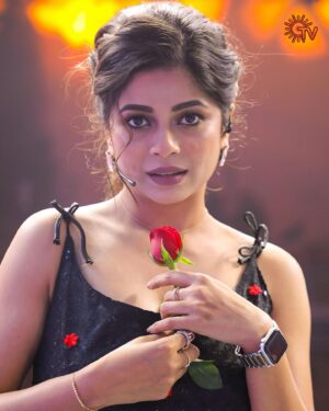 Bavithra B Instagram - Beauty and the beast 😉😍

சிங்கப்பெண்ணே  | திங்கள் - சனி | 8 PM

#SunTV #SingaPenne #SingaPenneOnSunTV #Serials #TamilSerials #SunDigital