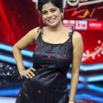 Bavithra B Instagram - Beauty and the beast 😉😍 சிங்கப்பெண்ணே  | திங்கள் - சனி | 8 PM #SunTV #SingaPenne #SingaPenneOnSunTV #Serials #TamilSerials #SunDigital
