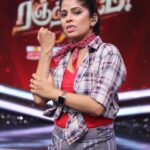 Bavithra B Instagram - #kuthupartyround in today’s #ranjithame Come let’s party watching @suntv at 1pm today. Pc @s.a_arun_ Outfit @hema_lingam_ #misssouthindia2017 #misssouthindia #suntv #suntvanchor #ranjithame #ranjithameonsuntv #singapenne #singapenneonsuntv #bavithra #singapennemithra