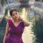 Bavithra B Instagram - Outfit by @oshinanil Clicked by the handsome @iamdarshak #misssouthindia2017 #misssouthindia #suntv #suntvanchor #ranjithame #ranjithameonsuntv #singapenne #singapenneonsuntv