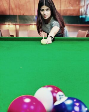 Bavithra B Instagram - New found interest 🫰🏻

#misssouthindia2017 #misssouthindia #suntv #suntvanchor #ranjithame #ranjithameonsuntv #singapenne #singapenneonsuntv #bavithra #singapennemithra 

#ball #billiards #ballpool #snooker #pool #billiard #poolhall #pooltable #poolplayers #poolplayer #snookerplayer #snookertime #cue #cuesports #snookerlove
